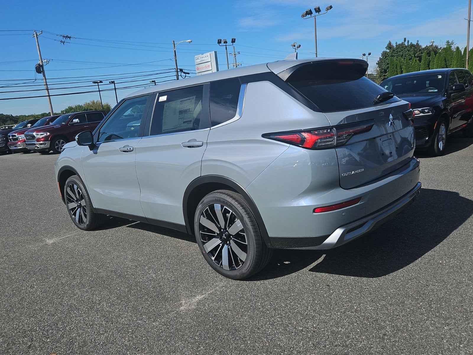 2026 Mitsubishi Outlander SE