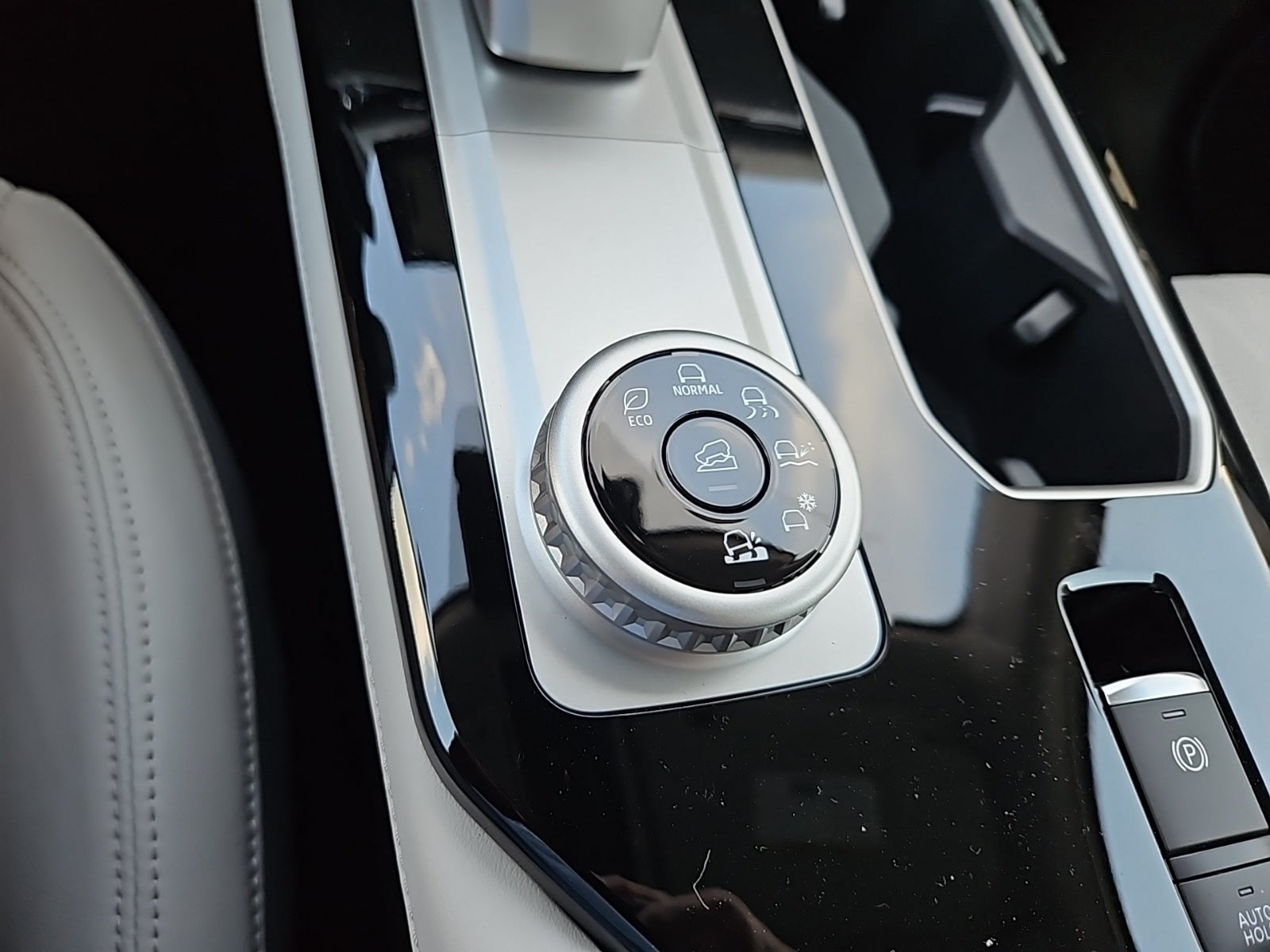 2025 Mitsubishi Outlander Platinum Edition