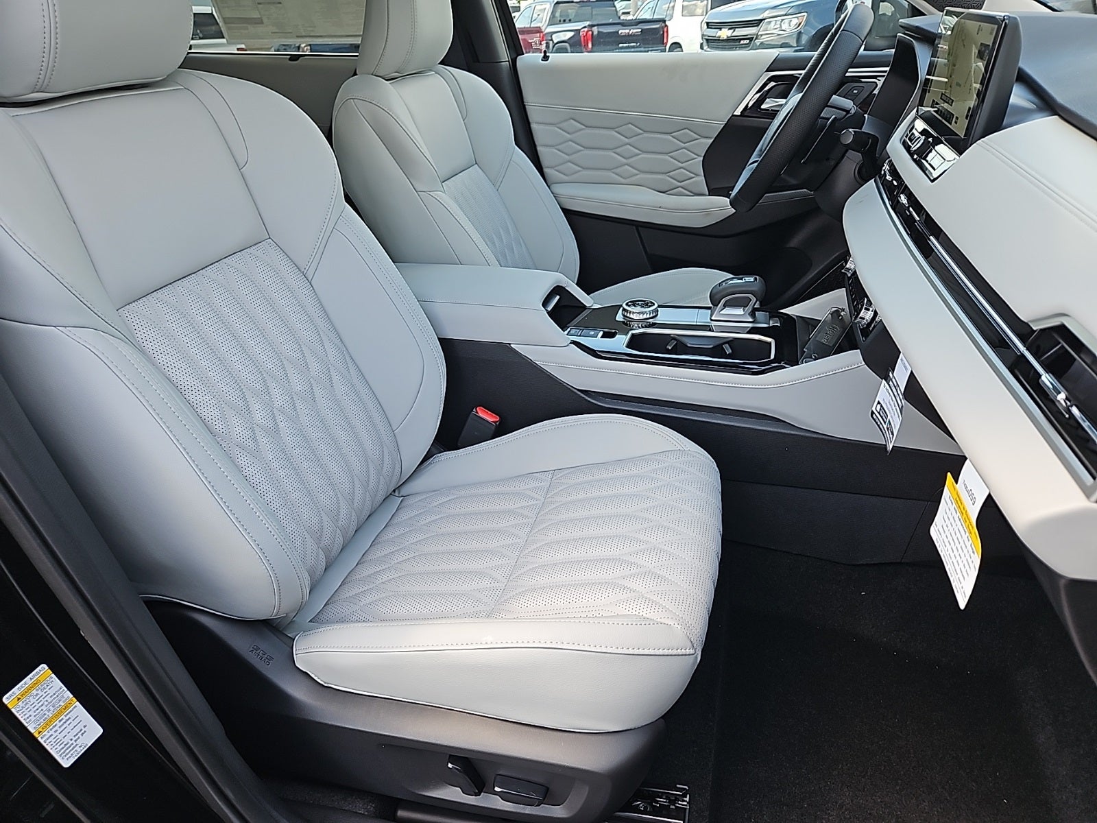 2025 Mitsubishi Outlander Platinum Edition