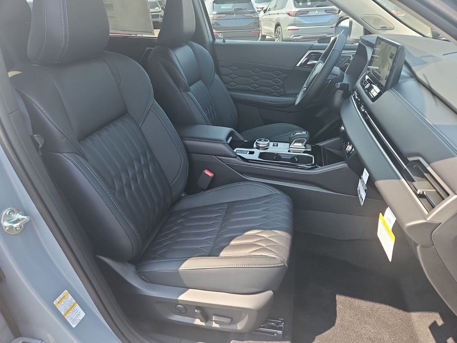 2026 Mitsubishi Outlander Plug-In Hybrid SEL