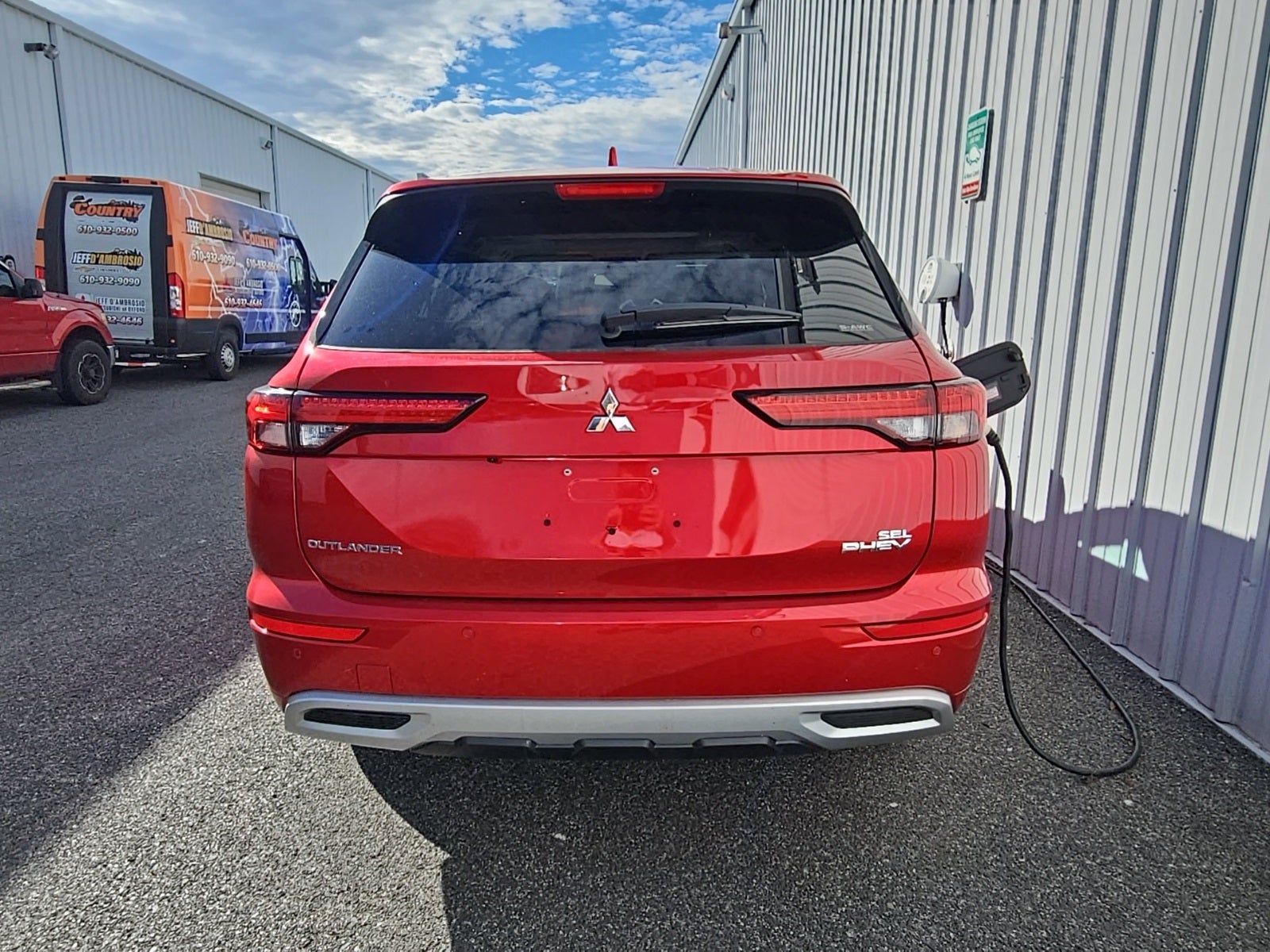 2025 Mitsubishi Outlander Plug-In Hybrid SEL