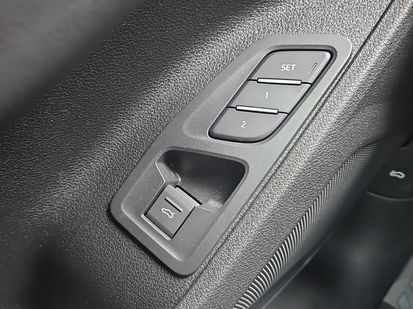 2022 Audi Q3 Premium 40 TFSI quattro Tiptronic