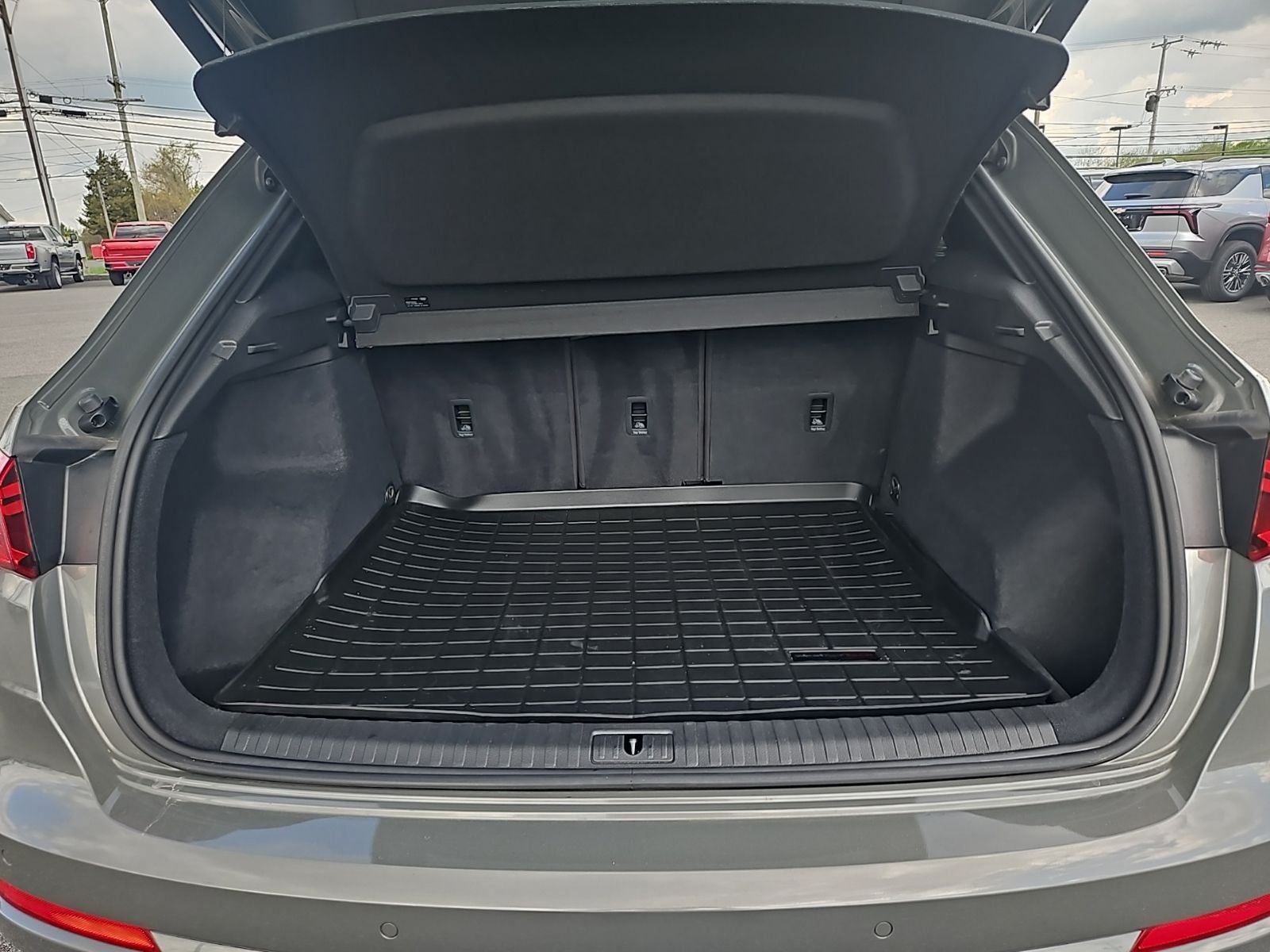 2022 Audi Q3 Premium 40 TFSI quattro Tiptronic