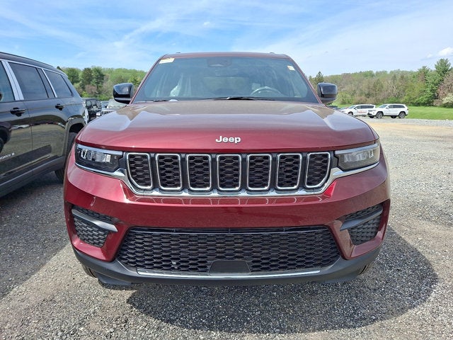 2026 Jeep Grand Cherokee Laredo