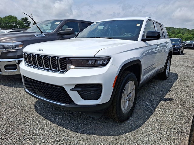 2026 Jeep Grand Cherokee Laredo