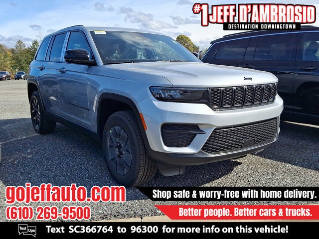 2025 Jeep Grand Cherokee Laredo