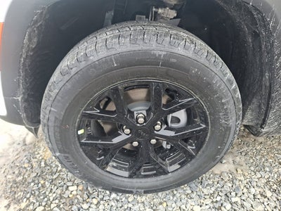 2026 Jeep Grand Cherokee Laredo Altitude