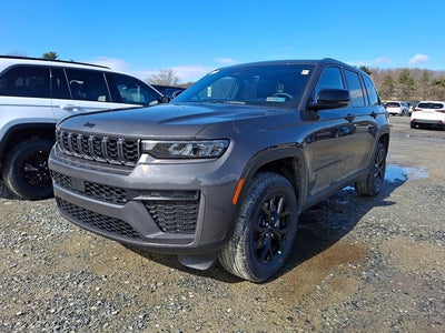 2026 Jeep Grand Cherokee Laredo Altitude