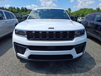 2026 Jeep Grand Cherokee Laredo Altitude