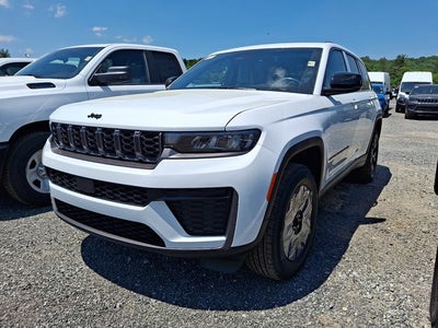 2026 Jeep Grand Cherokee Laredo Altitude