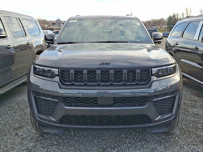2026 Jeep Grand Cherokee Laredo Altitude