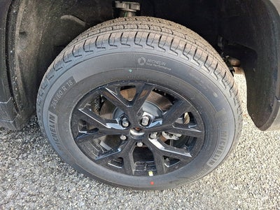 2026 Jeep Grand Cherokee Laredo Altitude