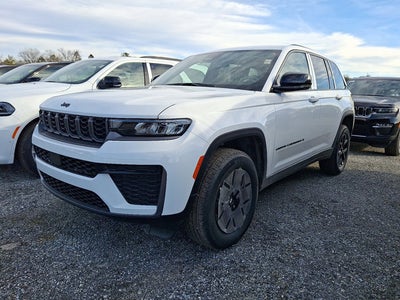 2026 Jeep Grand Cherokee Laredo Altitude