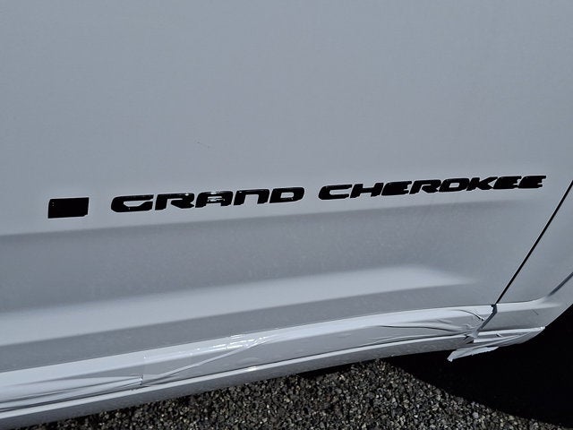 2027 Jeep Grand Cherokee Limited Reserve