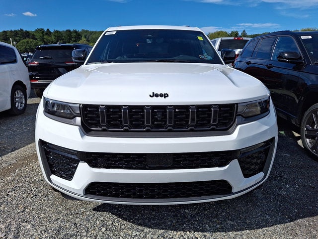 2027 Jeep Grand Cherokee Limited Reserve