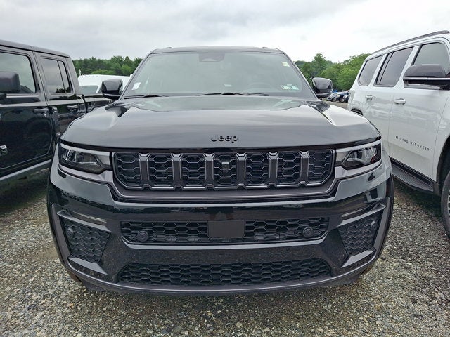 2026 Jeep Grand Cherokee 85th Anniversary Edition