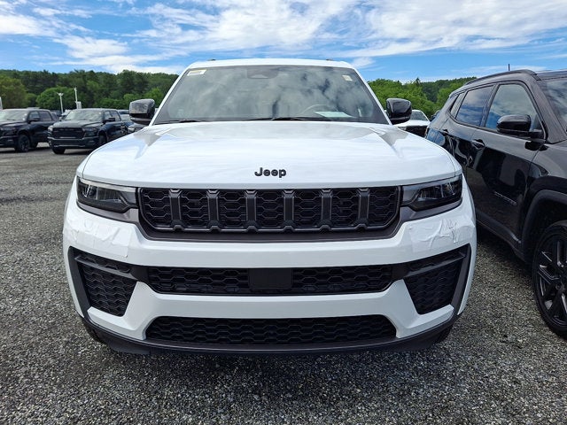 2026 Jeep Grand Cherokee L Laredo Altitude