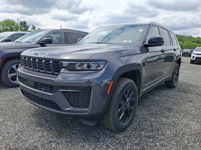 2026 Jeep Grand Cherokee L Laredo Altitude