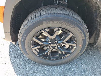 2026 Jeep Grand Cherokee L Laredo Altitude