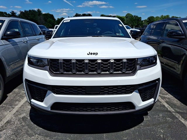 2026 Jeep Grand Cherokee L Laredo Altitude