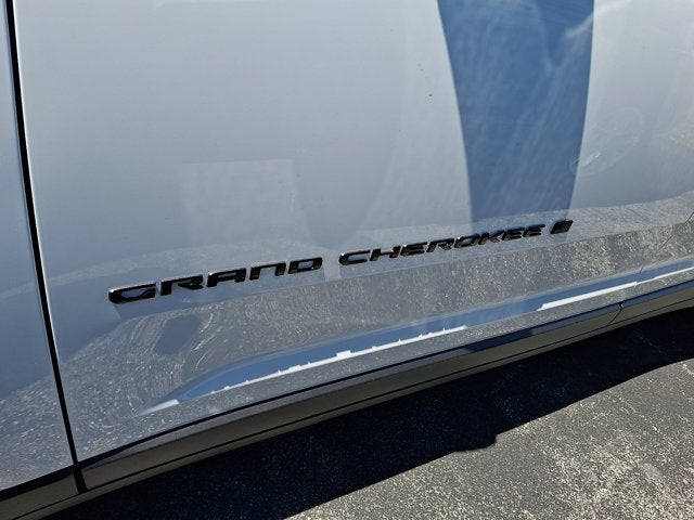 2026 Jeep Grand Cherokee L Laredo Altitude