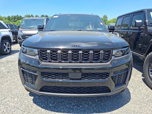 2026 Jeep Grand Cherokee L Laredo Altitude