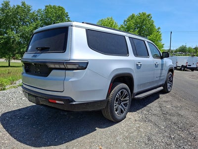 2026 Jeep Grand Wagoneer L 4x4
