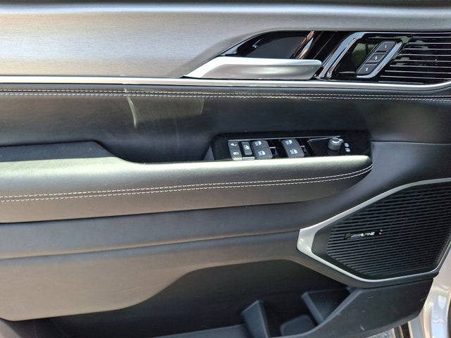 2026 Jeep Grand Wagoneer L 4x4