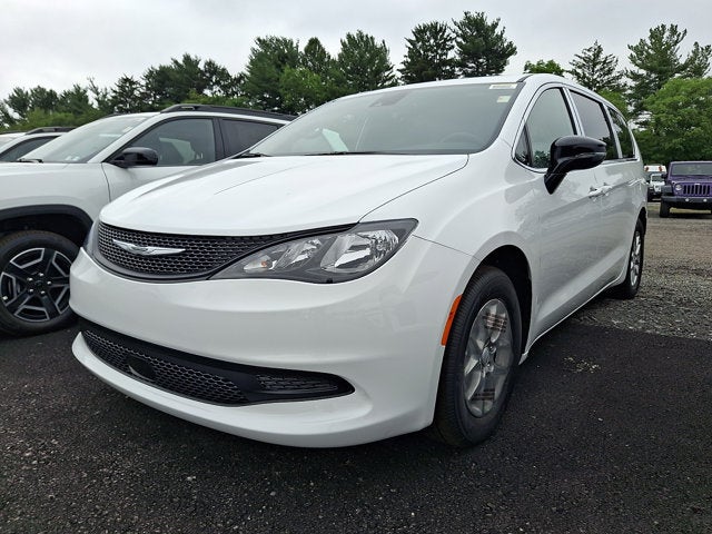2027 Chrysler Pacifica LX
