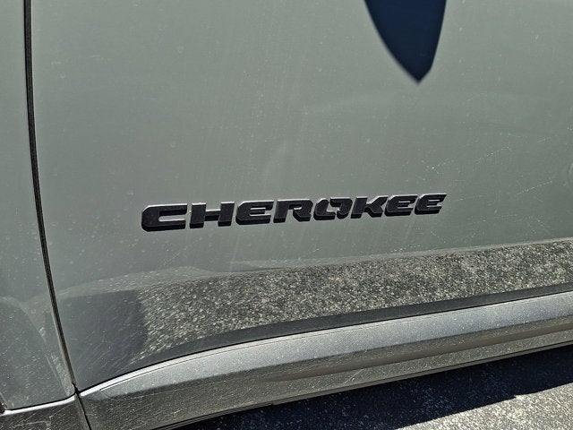 2026 Jeep Cherokee Laredo
