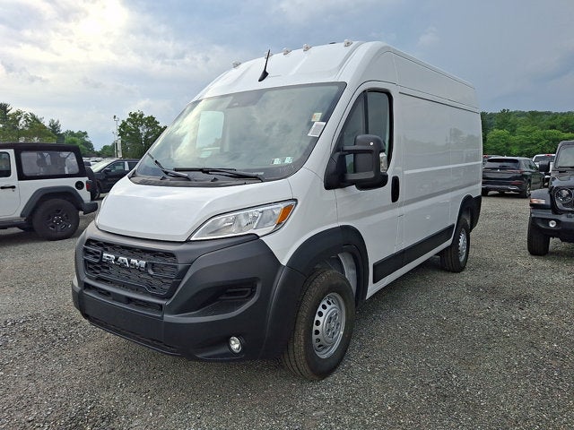 2026 RAM ProMaster Cargo Van Tradesman 2500 High Roof 136" WB w/Pass Seat