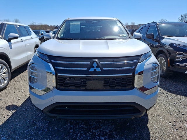 2026 Mitsubishi Outlander ES