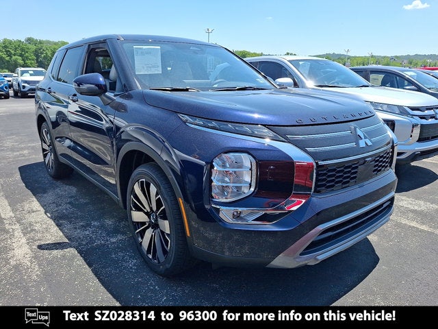 2025 Mitsubishi Outlander SE