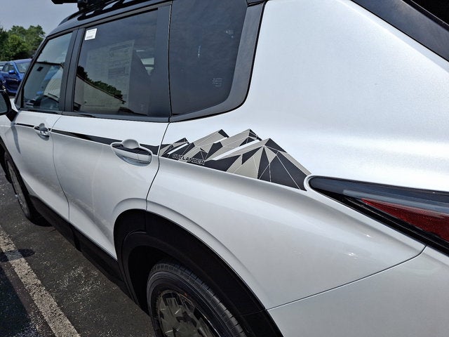 2025 Mitsubishi Outlander Trail Edition