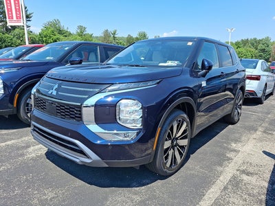 2025 Mitsubishi Outlander SE