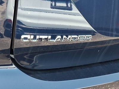 2025 Mitsubishi Outlander SE