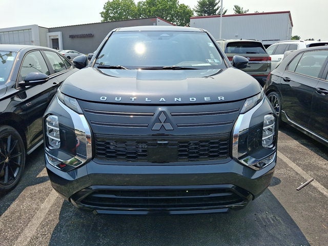 2026 Mitsubishi Outlander LE
