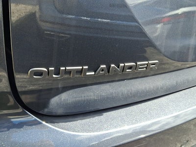 2026 Mitsubishi Outlander LE
