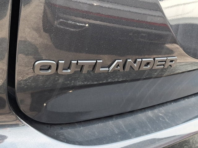 2026 Mitsubishi Outlander LE
