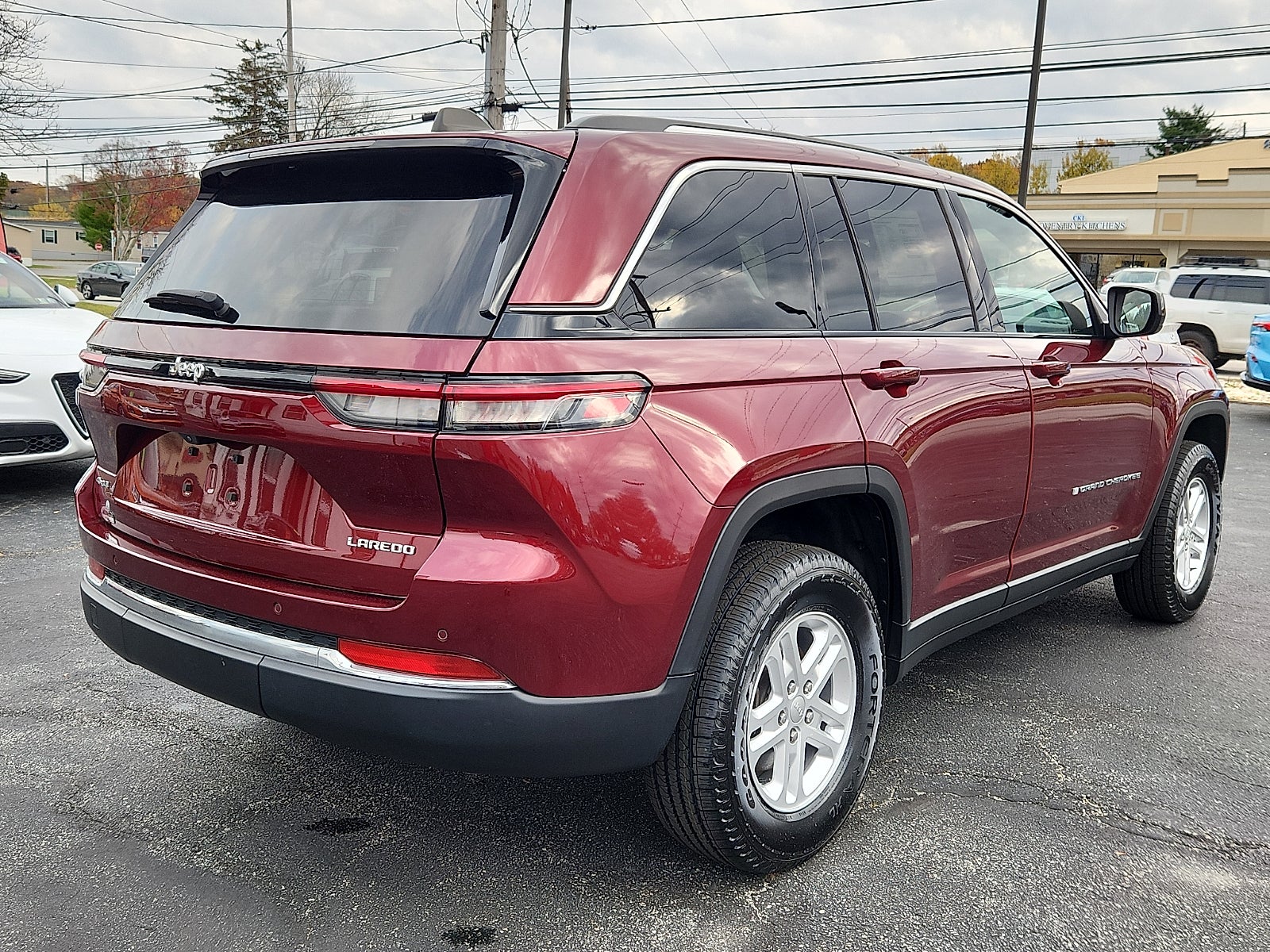 2023 Jeep Grand Cherokee Laredo 4x4