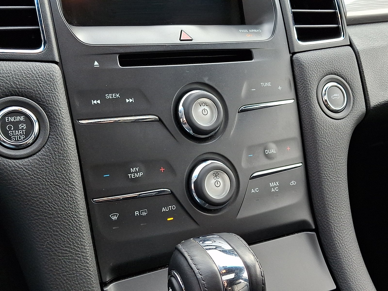 2015 Ford Taurus SEL