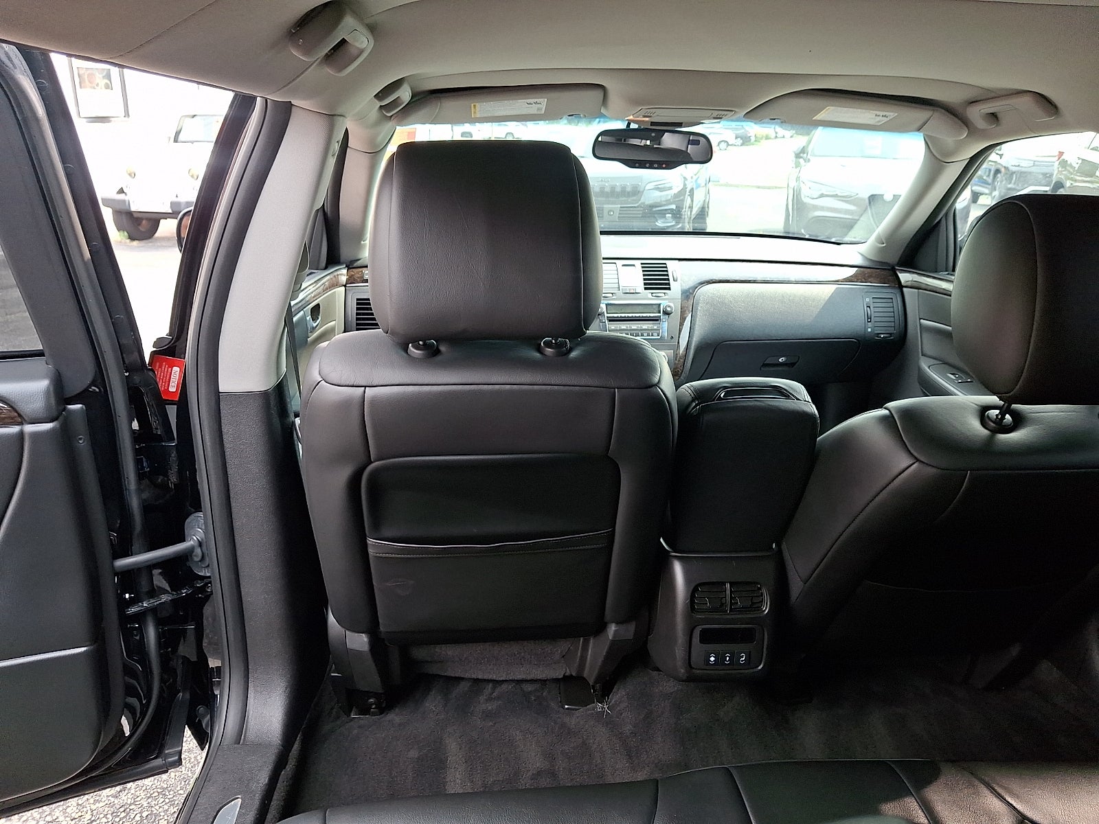 2009 Cadillac DTS Professional Limousine