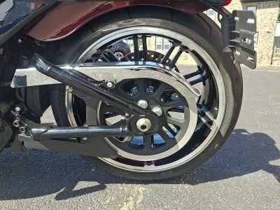 2018 Harley-Davidson FXBR Breakout Base