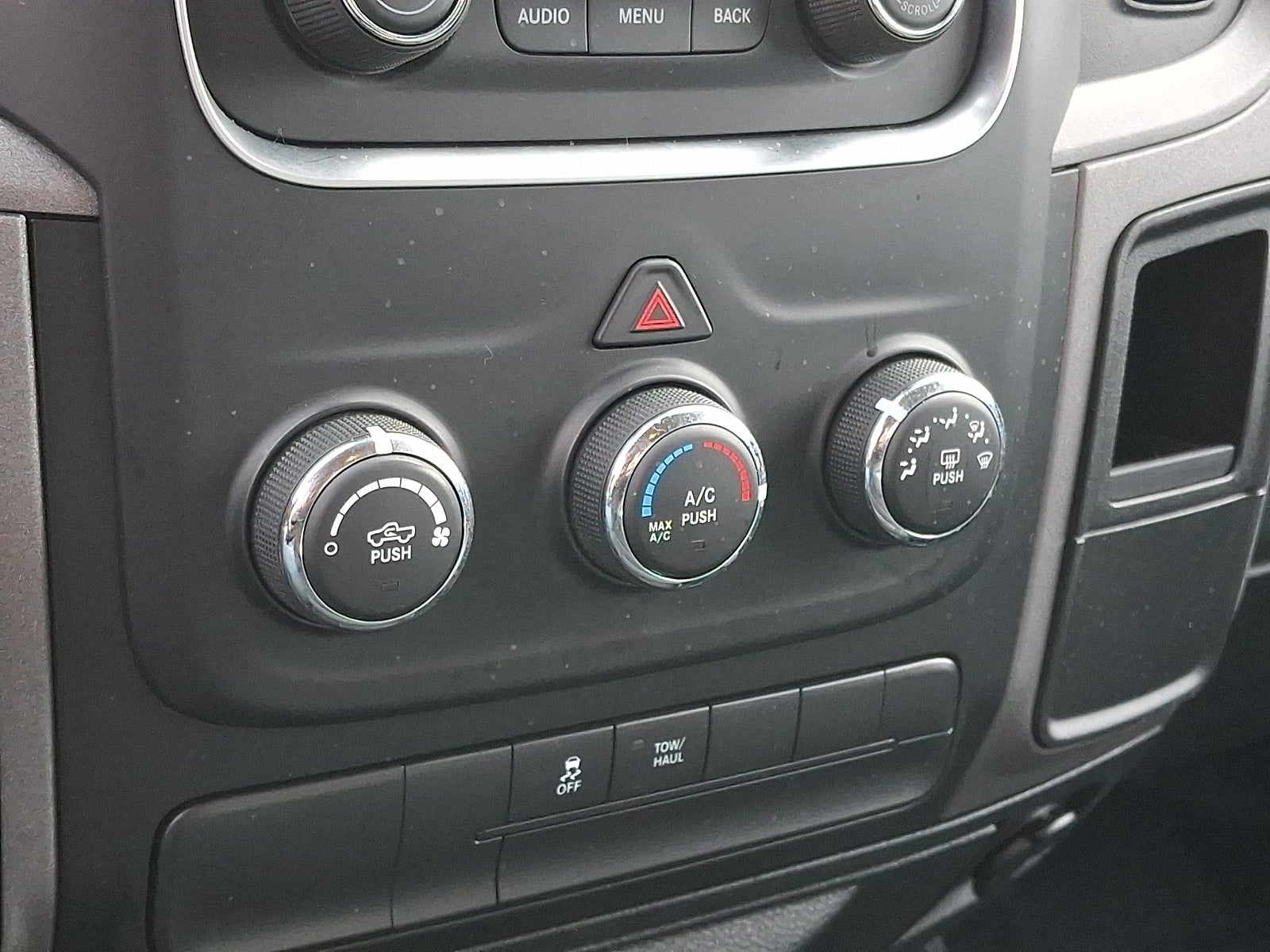 2017 RAM 1500 Express Crew Cab 4x4 5'7" Box