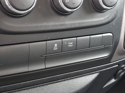 2017 RAM 1500 Express Crew Cab 4x4 5'7" Box