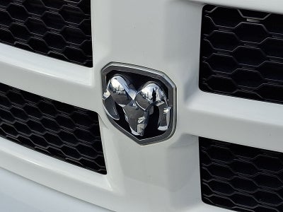 2017 RAM 1500 Express Crew Cab 4x4 5'7" Box