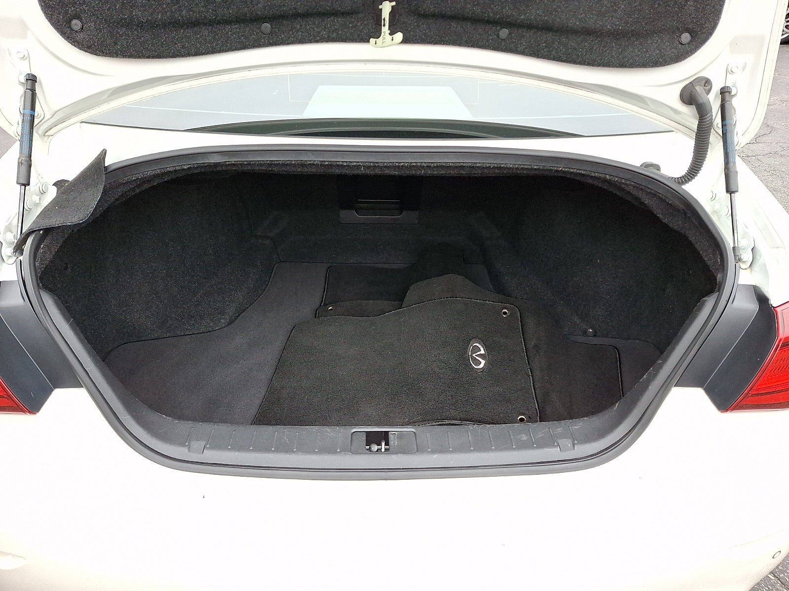 2016 INFINITI Q70 3.7X