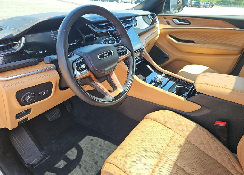 2025 Jeep Grand Cherokee Summit Reserve