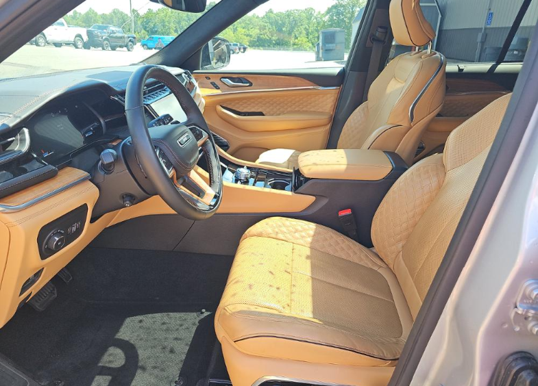 2025 Jeep Grand Cherokee Summit Reserve