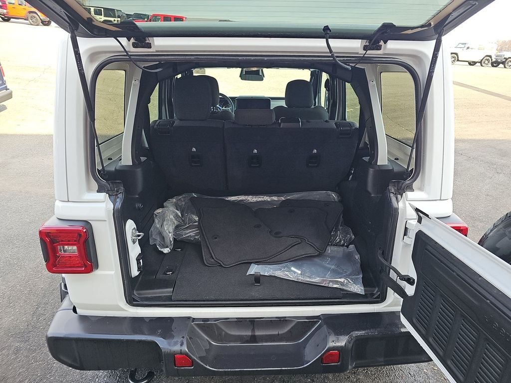 2025 Jeep Wrangler Sahara 4xe